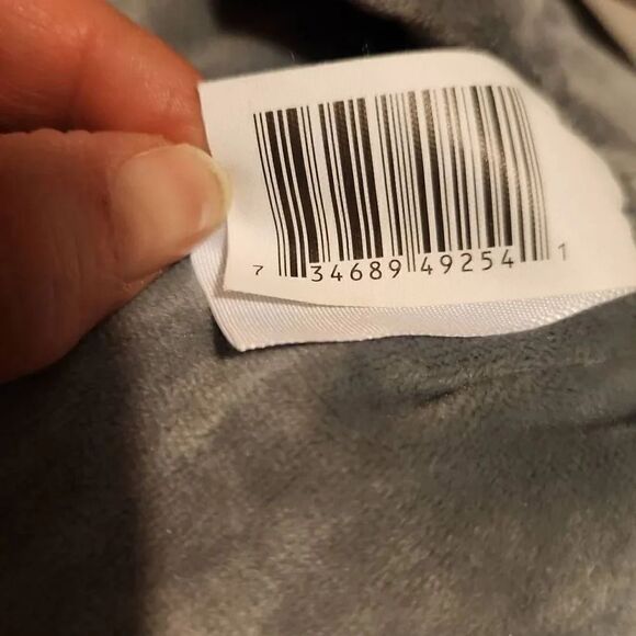 Squishmallows Gray Matt the Manatee Plush - 8 inch - Picture 6 of 6